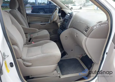 2007 Toyota Sienna Le z USA, uszkodzony, nr VIN 5TDZK23C77S011782